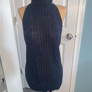 Turtleneck backless sweater
